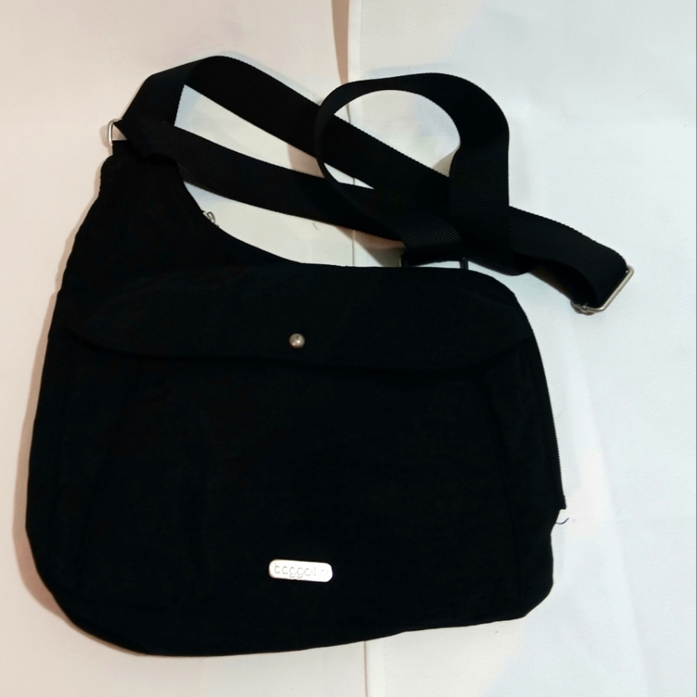 Womens Bagallini Crossbody bag multiple pockets